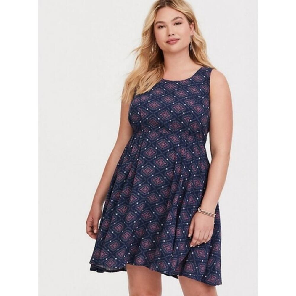 Torrid Women's Plus Size Navy Medallion Tie Back Challis Skater Dress 2 2X New